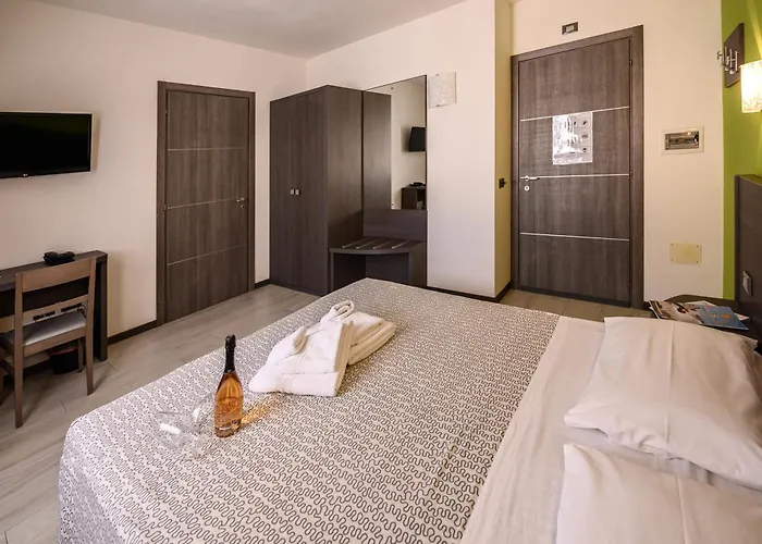 Rainbow Hotel 3*