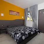 Rainbow فندق مارسالا
