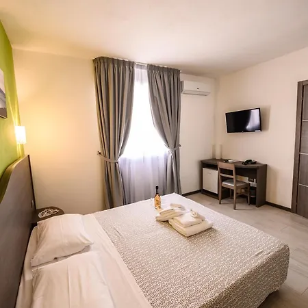 Rainbow Hotell 3*